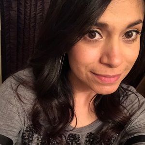 Meet your Posher, Perla